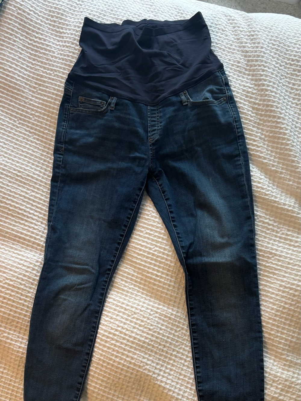 Maternity skinny jeans